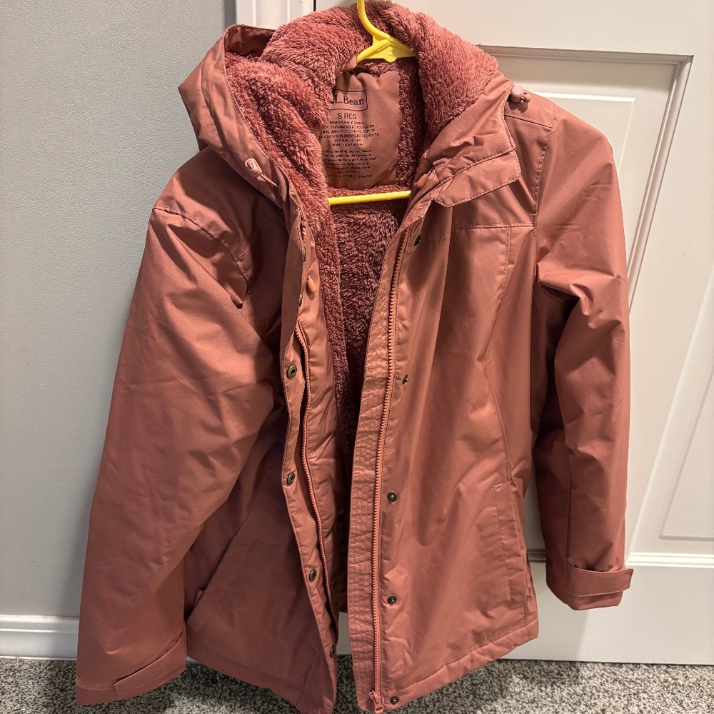 Women’s LLBEAN winter warmer Pink fuzzy lined winter coat